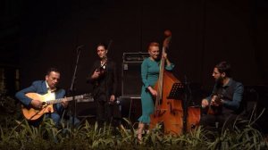 Django Friends "J'attendrai"