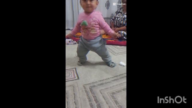 мой-младший братик первый раз ходит 😄😄 смотреть онлайн