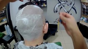 брите головы опасной бритвой