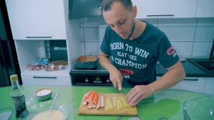Крабовые палочки в кляре с сыром! Простой рецепт на завтрак и перекус!
