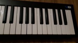 Эндрювин - Миди Клавиатура Alesis V61
