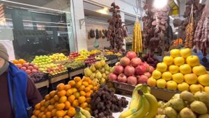 Город Поти, Грузия. Потийский Маяк, Центральный парк, Собор. Цены на продукты на базаре.