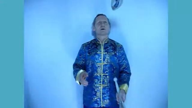 Как научиться жонглировать. Мастер-класс.