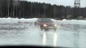 Вождение на льду Audi A6