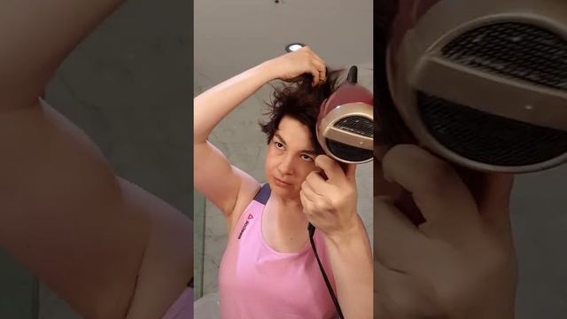 Уложить короткие волосы в спортзал? Легко, быстро и уместно для спорта смотреть онлайн