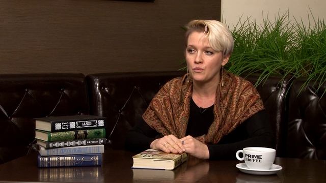 Книжная полка №42. Дэн Браун - "Происхождение" смотреть онлайн