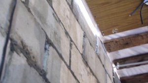 Грунтование стены перед оштукатуриванием