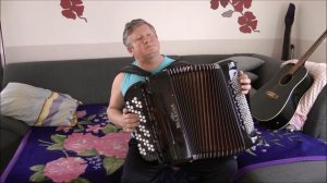 НАД ОКОШКОМ МЕСЯЦ   с текстом