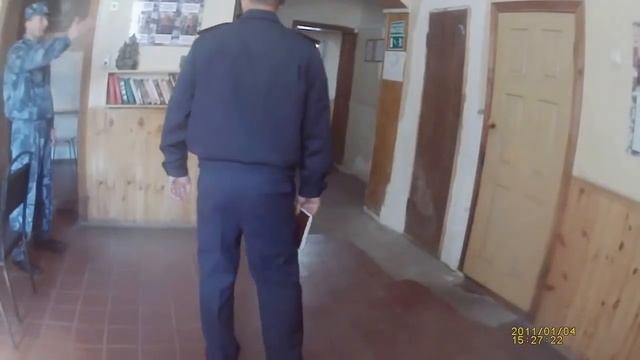Неадекватный сотрудник ФСИН смотреть онлайн
