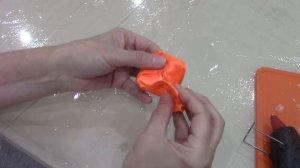Розы из атласных лент. Очень простой способ изготовления цветка.