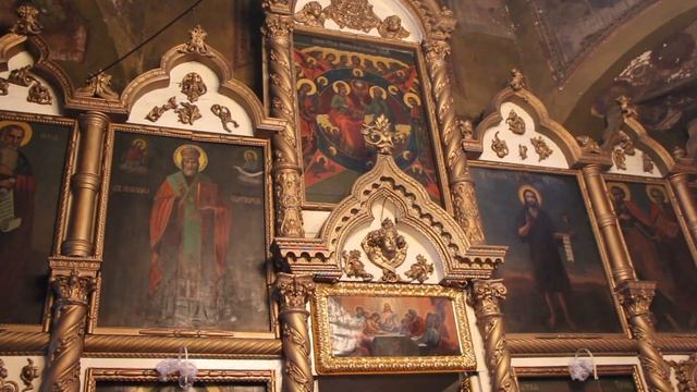 Митрополит Антоний совершил литургию в Христорождественском храме Болхова смотреть онлайн