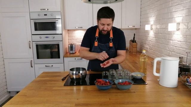 Вяленые помидоры в домашних условиях. Самый простой рецепт со 100 процентным результатом..mp4