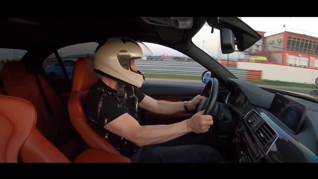 Bmw M3 vs Bmw M4 ключ на ключ! Езда боком и 360 оформили. смотреть онлайн