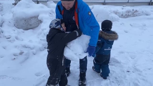 Наши прогулки в марте. Зима продолжается