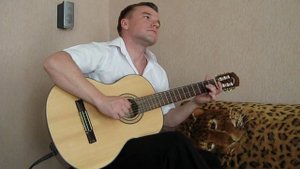 Максим Чигинцев! Разлука Гардемарины,на гитаре!