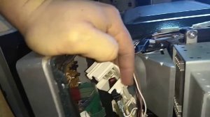 Микроволновая печь Samsung ME73E1KR перегорает сетевой предохранитель