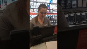 Как обманывают покупателей в салонах связи МТС