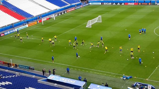 Сборная Украины работает в квадратах смотреть онлайн