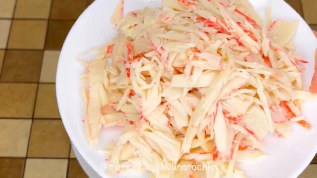 САЛАТ «НА СКОРУЮ РУКУ» Очень нежный и вкусный салатик?? смотреть онлайн