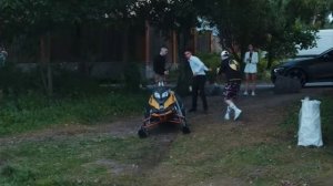 Литвин ..... Переплыл реку на снегоходе