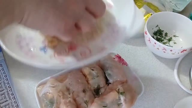КУРИНЫЕ РУЛЕТИКИ//КУРИНЫЕ РУЛЕТИКИ С СЫРОМ И ЗЕЛЕНЬЮ-БОЖЕСТВЕННО ВКУСНО!!!