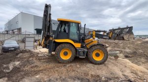 Работа экскаватора-погрузчика МСТ 544 на стройплощадке ООО "СТРОЙМОНТАЖ" ООО "АртехСпецСтрой"ООО АС