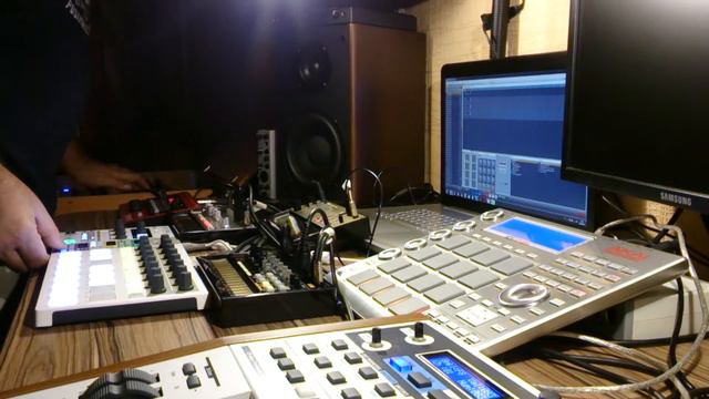 Arturia beatstep pro Nord Drum 2 Korg volca home breakbeat смотреть онлайн