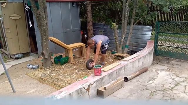 Отличный тренажер для пресса из колеса от садовой телеги. Тренажеры своими руками для дачи смотреть онлайн