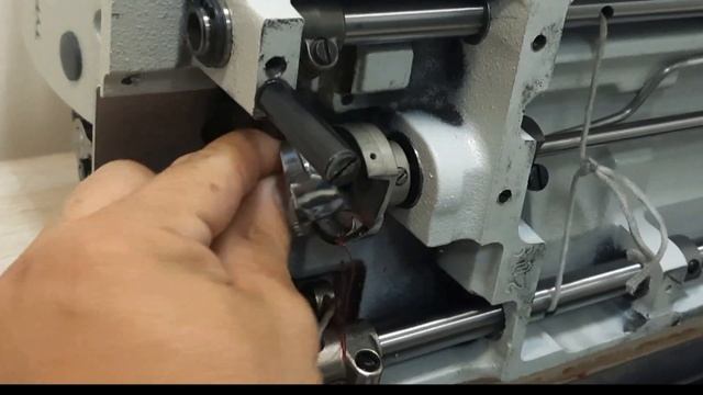 №88 Что нужно сделать если заклинило челнок у швейной машины смотреть онлайн