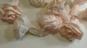 Как сделать РОЗУ из гофрированной бумаги/diy/красим розу