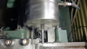 Точим рассекатели топлива в форкамеры двигателя ОМ.662