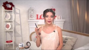 #ЛавСтайл: Мария Вей показывает, как правильно наносить бронзер