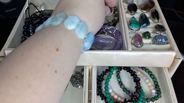 РАЗБИРАЮ ШКАТУЛКУ С УКРАШЕНИЯМИ! ЧАСТЬ 2 смотреть онлайн