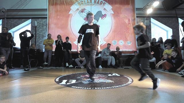 БРЕЙК ДАНС ДЕТИ ↔ Power Move ↔ до 18 лет ↔ ROUND 2 ↔ 1'4 ↔ BREAK BARS 4 #breakbars4 #bmvideo смотреть онлайн