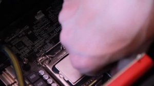 Установка системы водного охлаждения Corsair H80i V2