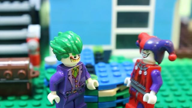 САМЫЙ БЫСТРЫЙ ЛЕГО БЕЙБЛЭЙД! Как сделать Лего Бейблэйд! Новые мультики 2018. смотреть онлайн