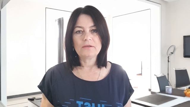 НЕДОРАЗУМЕНИЕ С ДОЧЕРЬЮ / КАК ПОЧИСТИТЬ КОВЁР В ДОМАШНИХ УСЛОВИЯХ / ОБЗОР ПОСУДЫ НА НОВЫЙ ГОД . смотреть онлайн