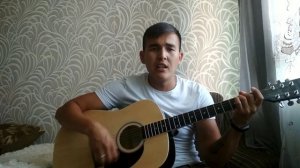 Тянется месяц за месяцем на гитаре