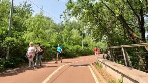 Бабуля дала милостыню маленькой побирушке… А едва дотронувшись до ее волос, оцепенела