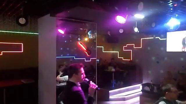 Современный Ведущий Шоу-Мэн Alex смотреть онлайн