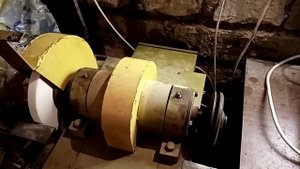 Наждак СТД-250-25. Гремят подшипники на валу