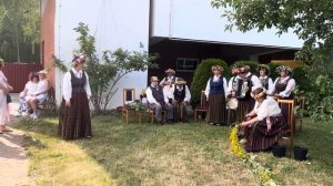 Лиго— латышский народный праздник. Один из самых больших и популярных праздников в Латвии.