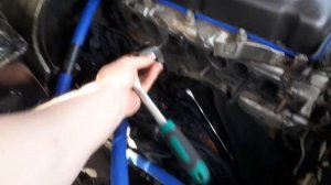 Как выкрутить сорванную шпильку на двигателе