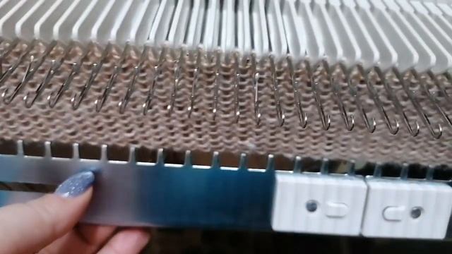 второе изделие на моей вязальной машине silver Red lk-150, шалька-бактус ???❤️?????? смотреть онлайн