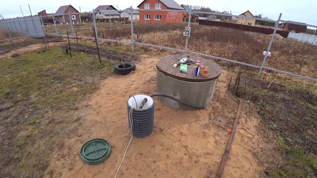 ДРЕНАЖ УЧАСТКА ВОКРУГ ДОМА в работе, установка насоса и первая откачка, испытание. смотреть онлайн