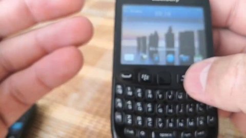 Blackberry 9220 , король бюджетных телефонов