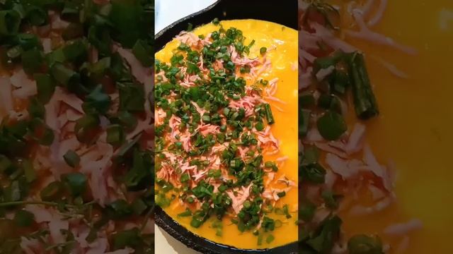 яйчница с сыром и зелёным луком , было вкусно) смотреть онлайн