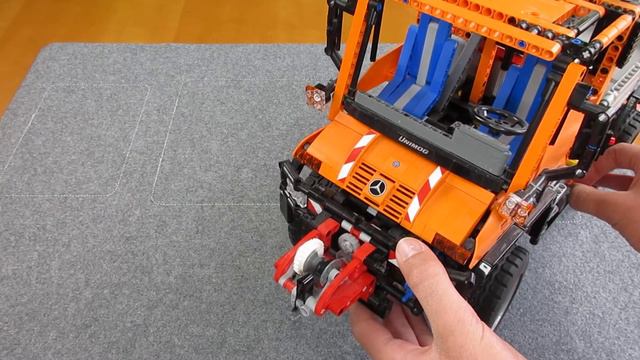 Ein Geländewagen mit Pneumatik-Kran: LEGO®-Technic 8110 Mercedes-Benz Unimog U400 - mit "Die Noppe" смотреть онлайн