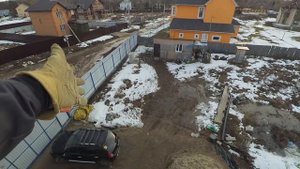 Подшиваю свесы кровли на крыше судейкина которая повергла всех в шок | день 1-2