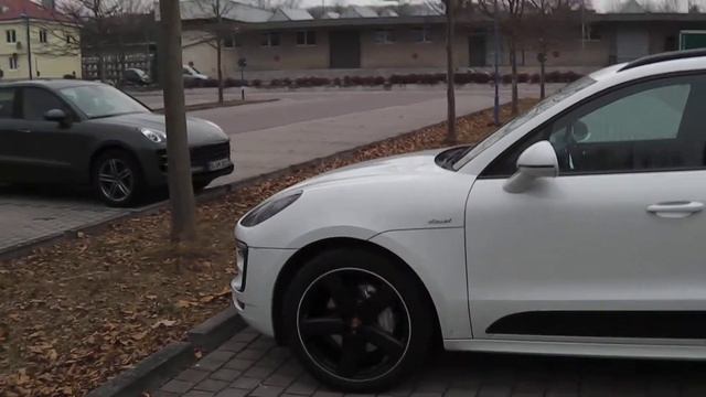 Porsche Macan S Diesel (95B-1) - Porsche Center Stuttgart смотреть онлайн